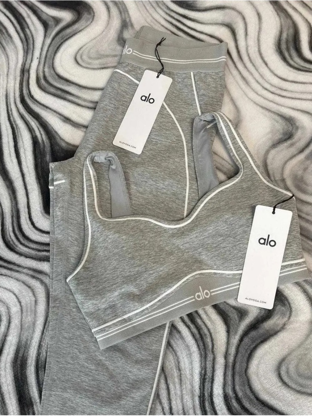 ALO Yoga Grey Seamless Sports Bra with White Piping